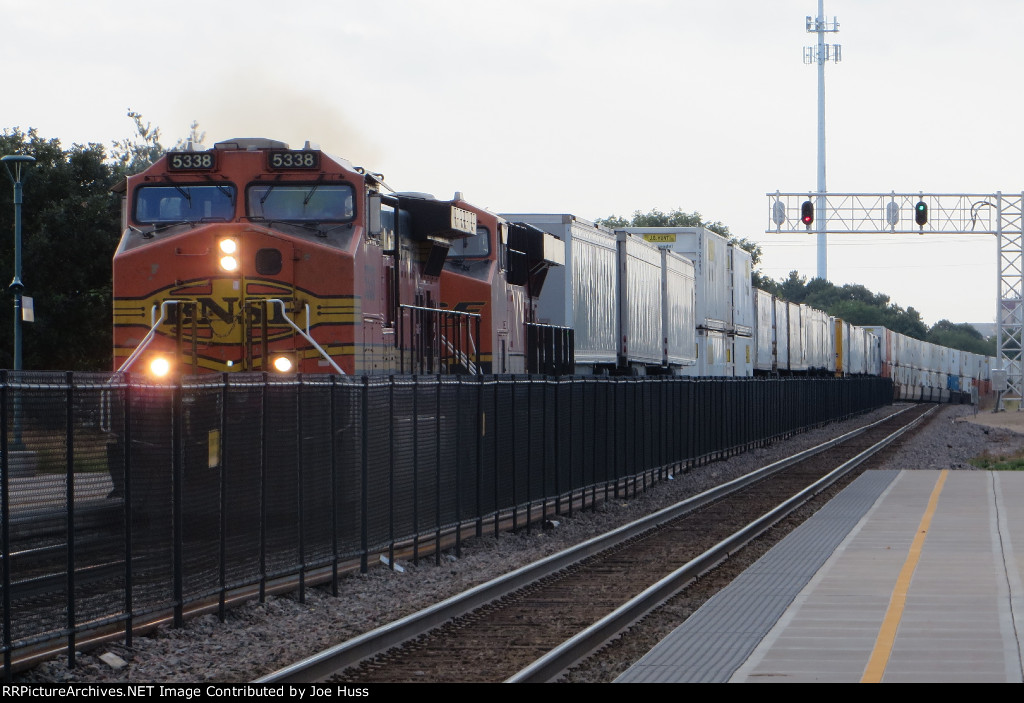 BNSF 5338 East